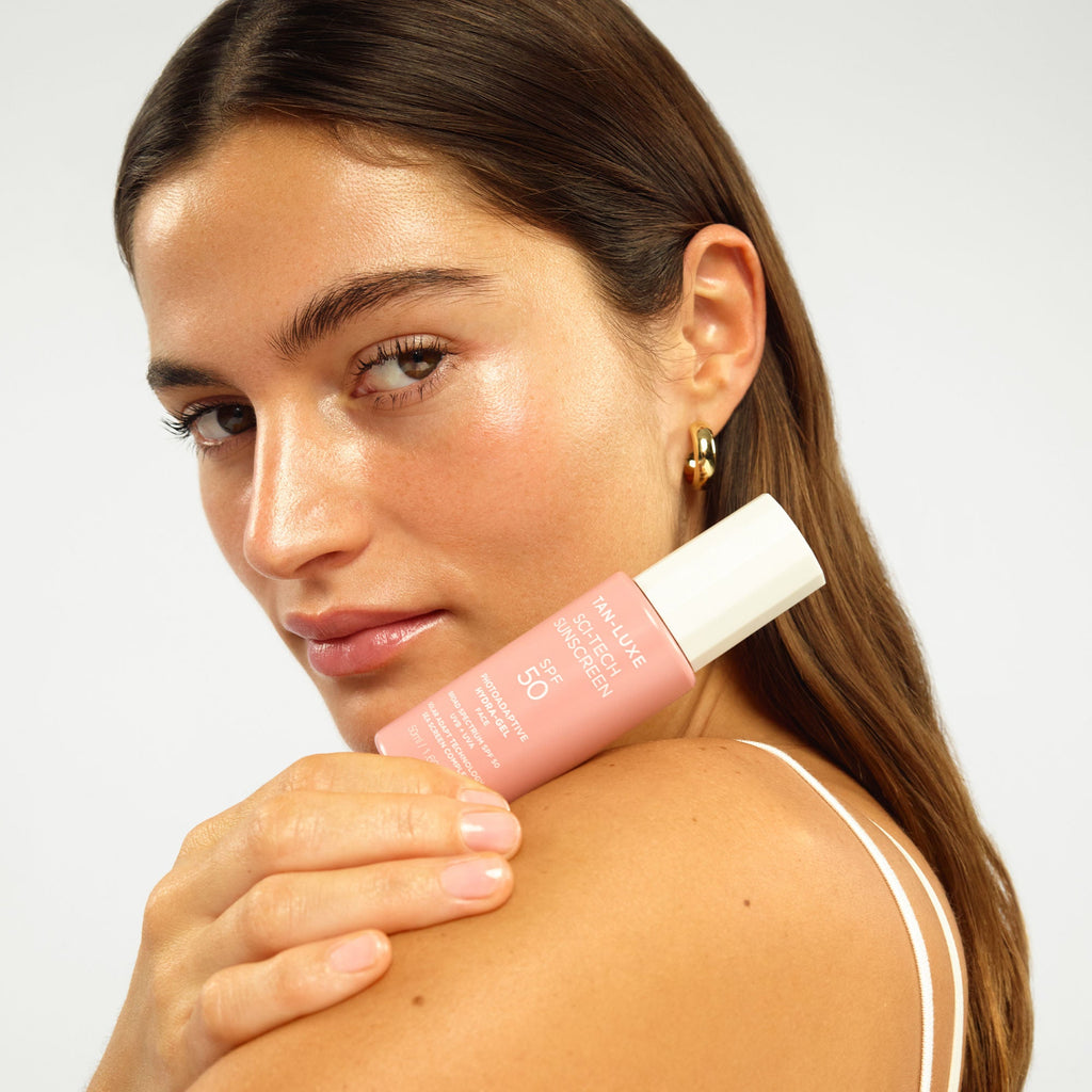 Sci-Tech Photoadaptive Hydra-Gel Face SPF 50