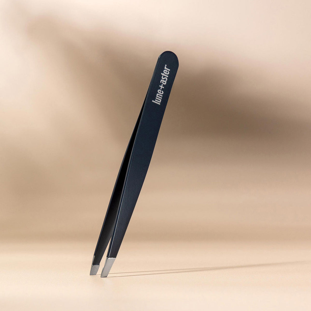 Slant Tweezer