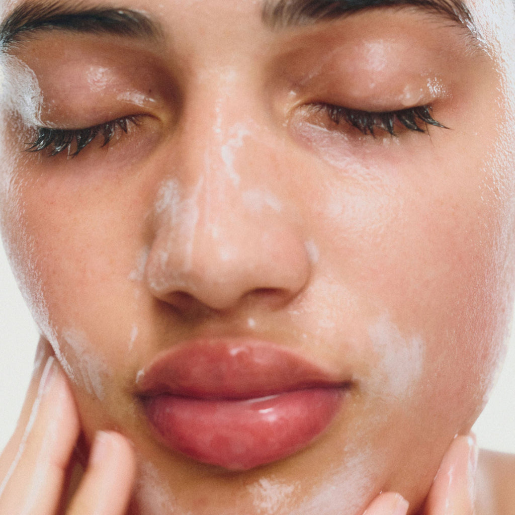 Illuminating Oil Face Cleanser
