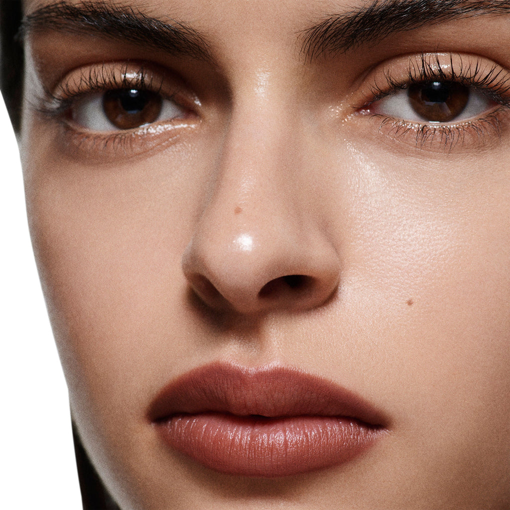 Lip Definer
