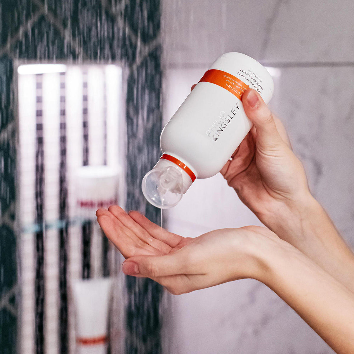 Re-Moisturizing Smoothing Shampoo