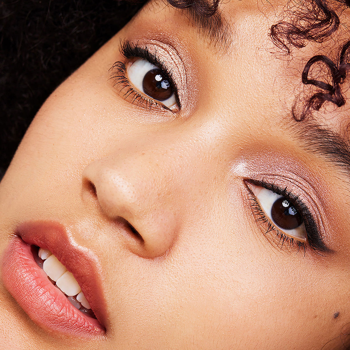 Straight Line Kohl Eye Pencil Definition