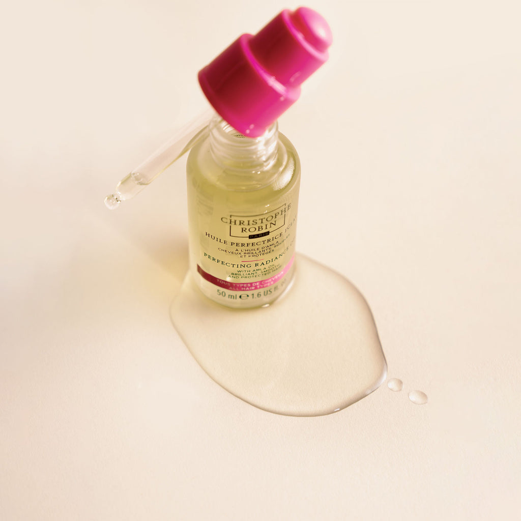 Perfecting Radiance Oil with Amla Oil