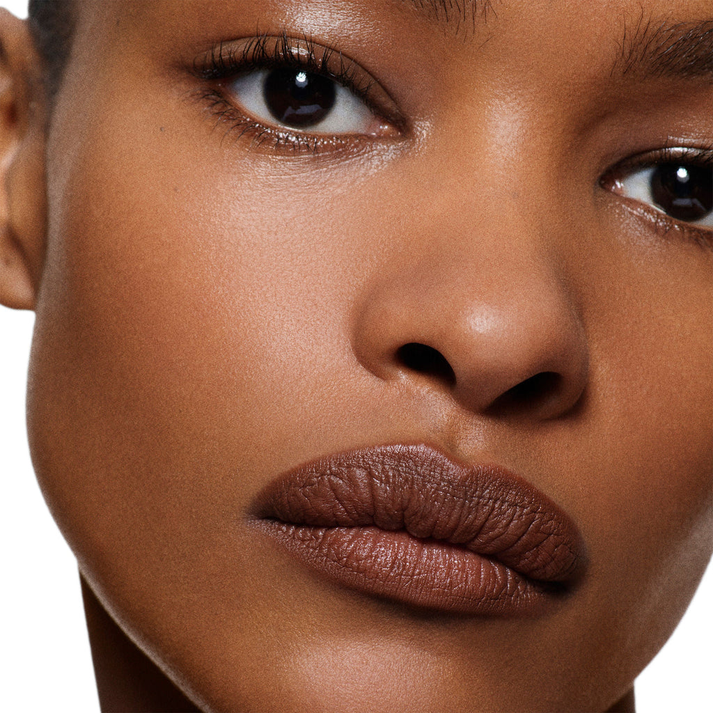 Lip Definer