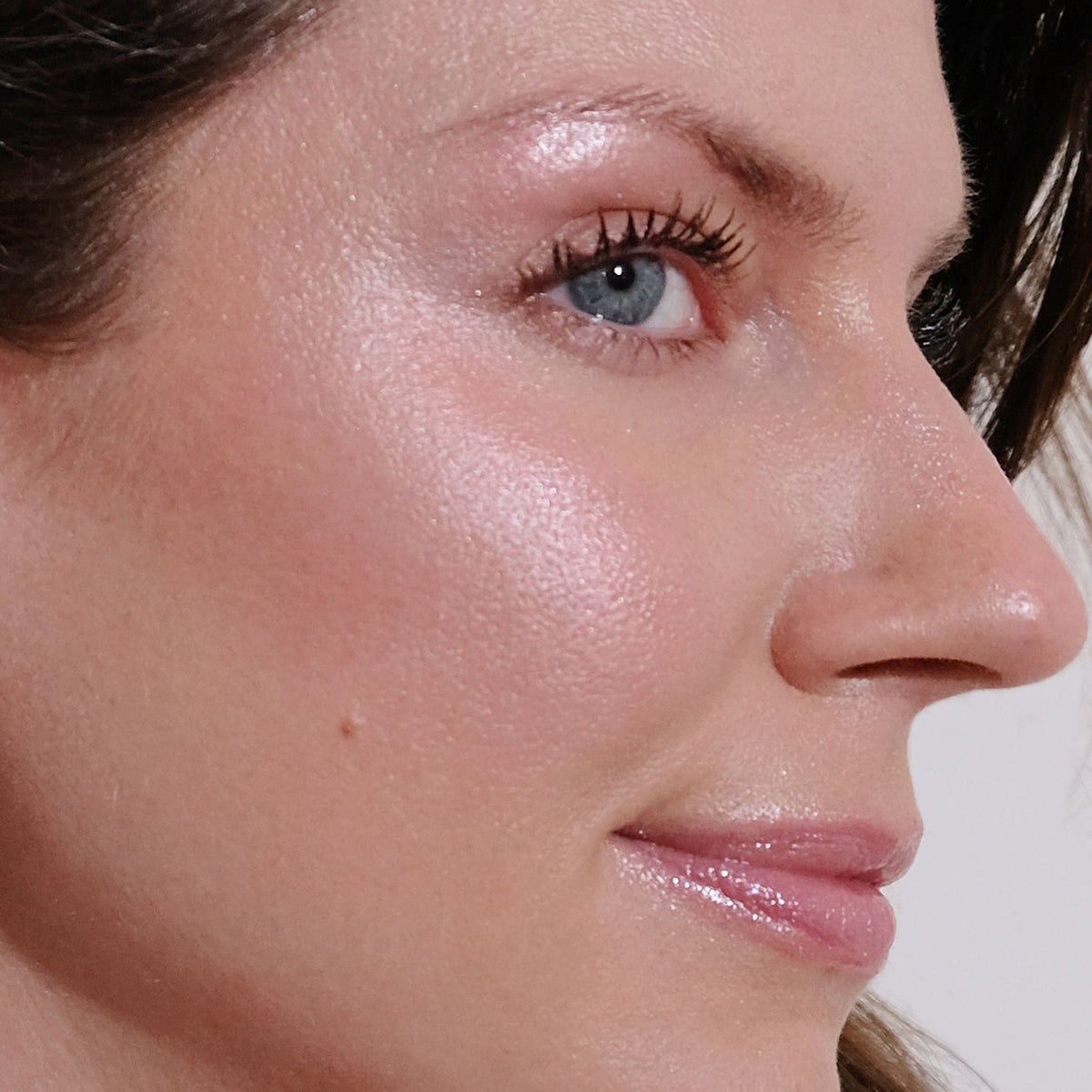 Pretty Shiny Cream Highlighter
