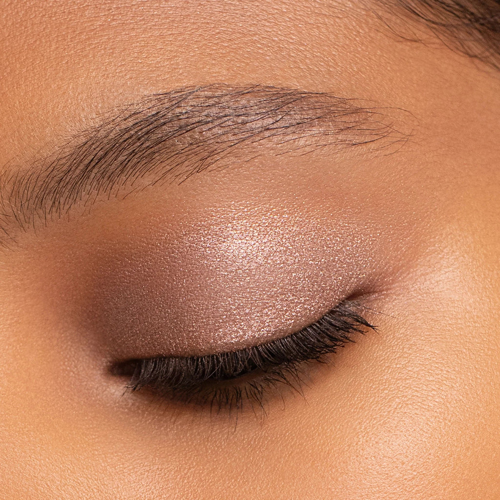 Luminescent Eye Shade