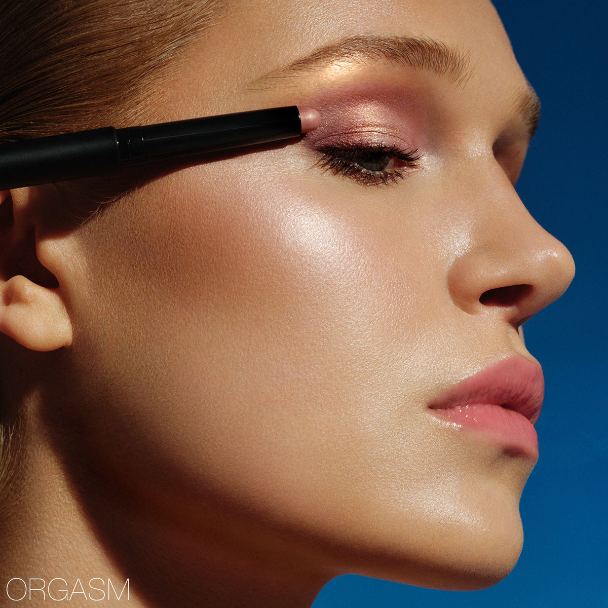 Total Seduction Eyeshadow Stick