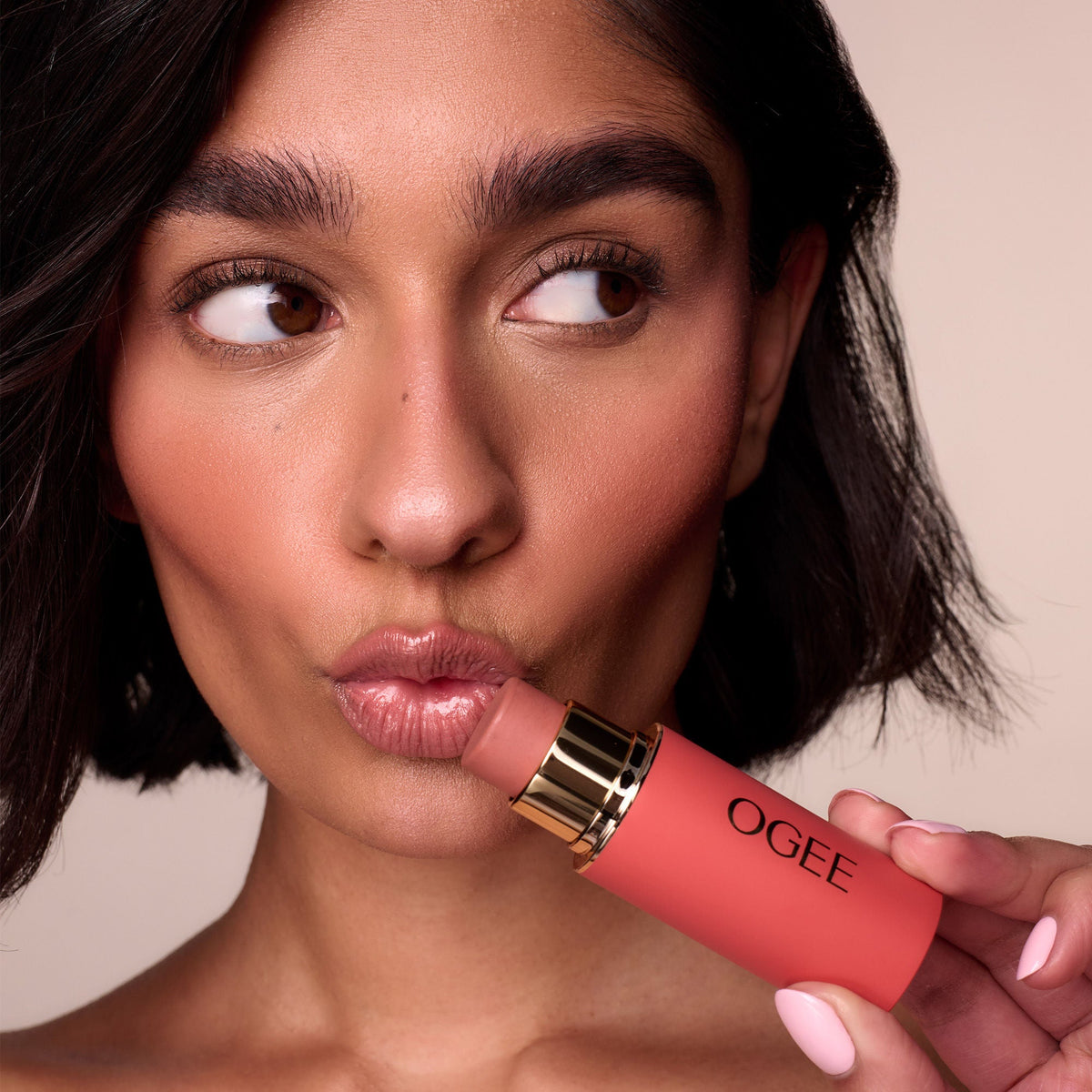 Sculpted Face Stick